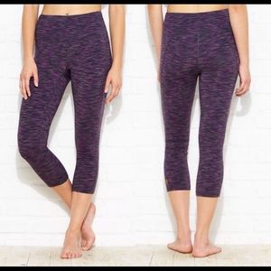 Lucy Cropped Yoga Pants!